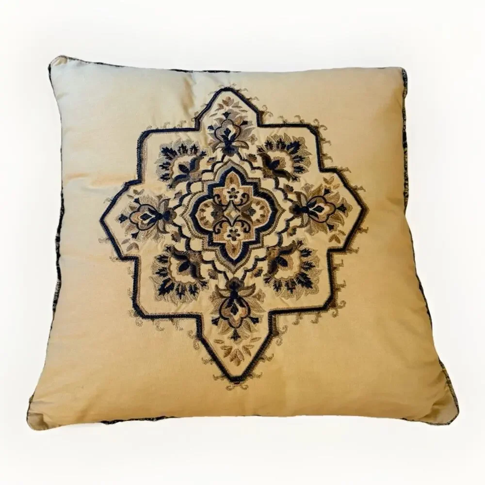 MADISON PARK Embroidered Throw Pillow With Piping 20” X 20” EUC 3588-20